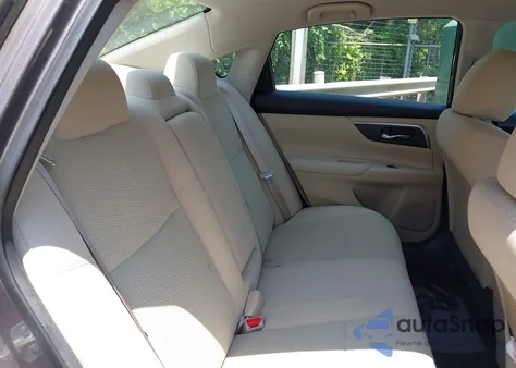 2015 Nissan Altima 2.5 z USA, uszkodzony, nr VIN 1N4AL3AP8FC568499